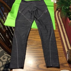 Victoria Secret PINK ultimate leggings